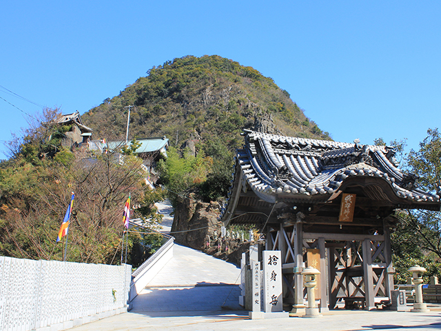 出釈迦寺奥の院